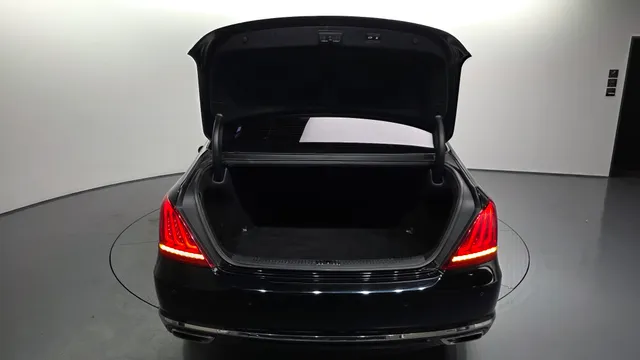 Genesis G90 (EQ900)