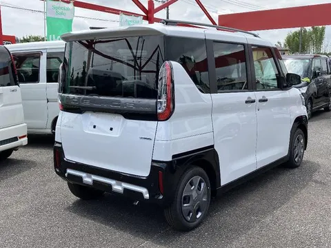 Mitsubishi Delica Mini