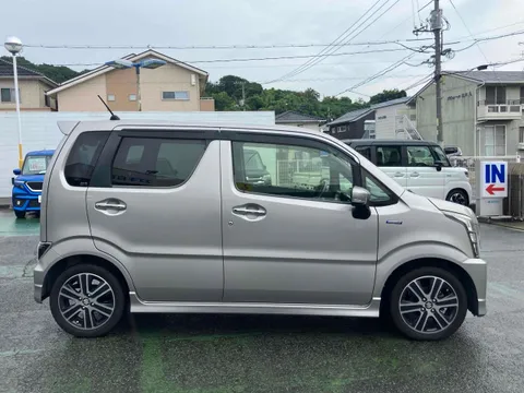 Suzuki Wagon R Stingray