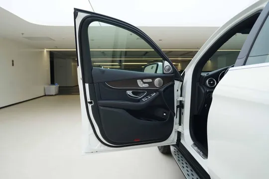 Mercedes-Benz Mercedes-Benz GLC