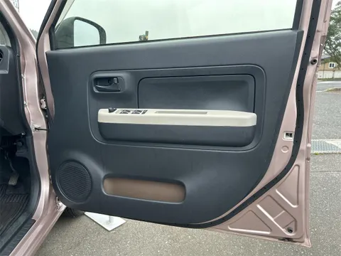 Daihatsu Mira Tocot