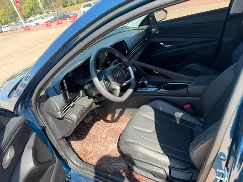 Hyundai Elantra (Avante)