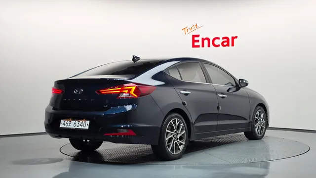 Hyundai Elantra (Avante)
