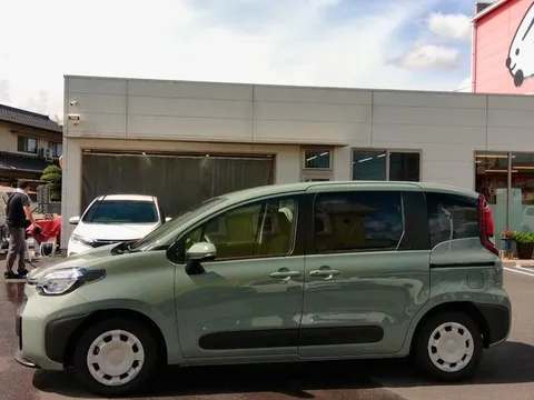 Toyota Sienta
