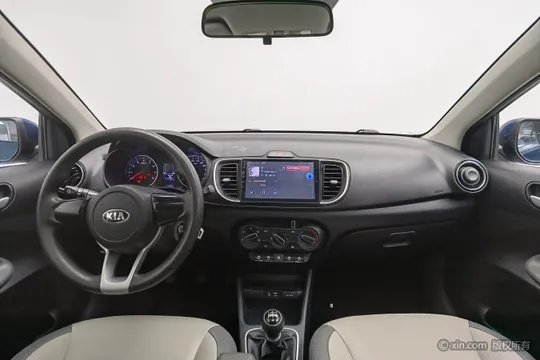 Kia Pegas