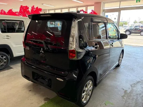 Mitsubishi eK Custom