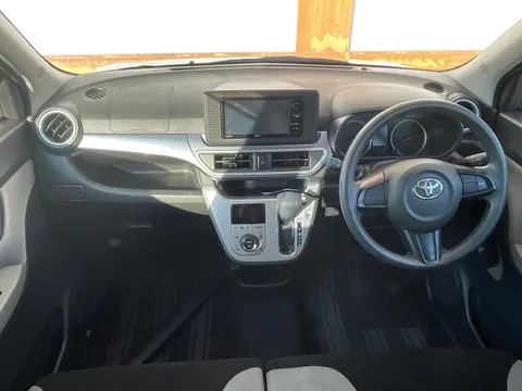 Toyota Pixis Joy
