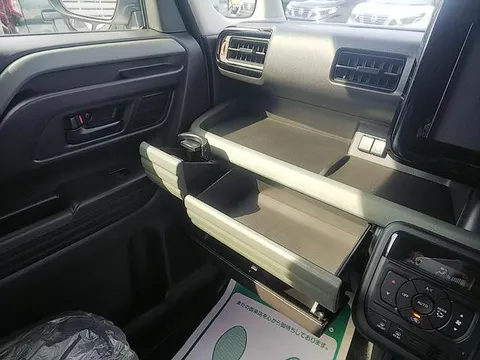 Suzuki Spacia Gear