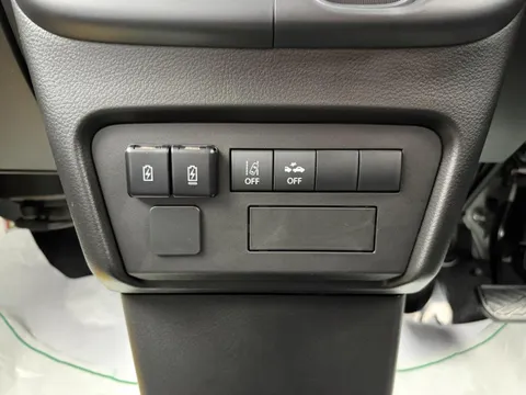 Nissan Clipper Van