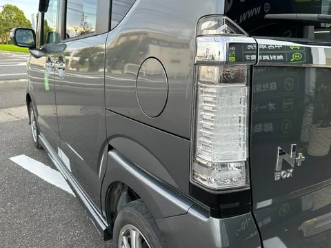 Honda N-BOX Plus Custom