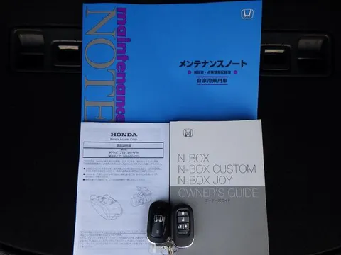 Honda N-BOX Custom
