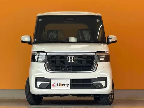 Honda N-BOX Custom