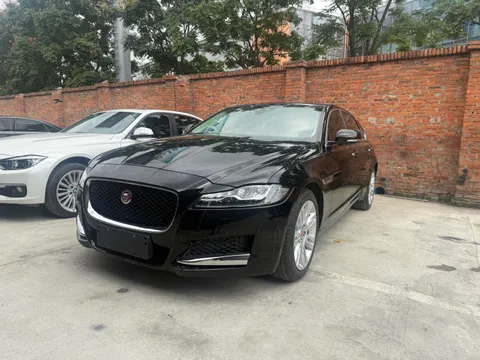 Jaguar XFL