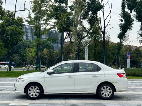 Peugeot 301
