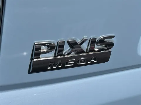 Toyota Pixis Mega
