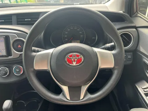 Toyota Yaris (Vitz)