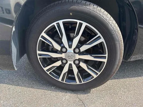Toyota Pixis Mega