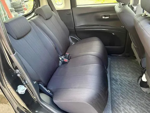 Subaru Lucra Custom