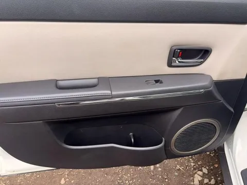 Mazda Verisa