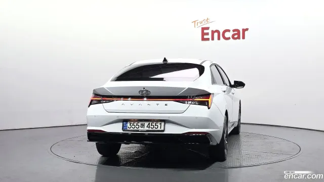Hyundai Elantra (Avante)