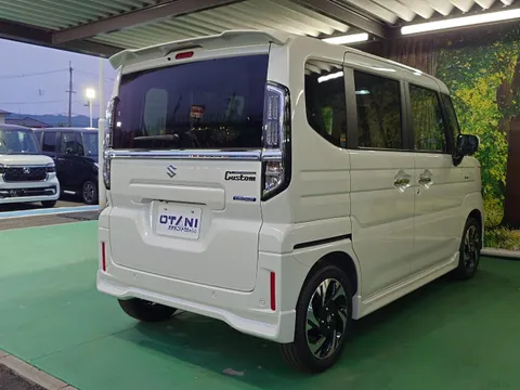 Suzuki Spacia Custom