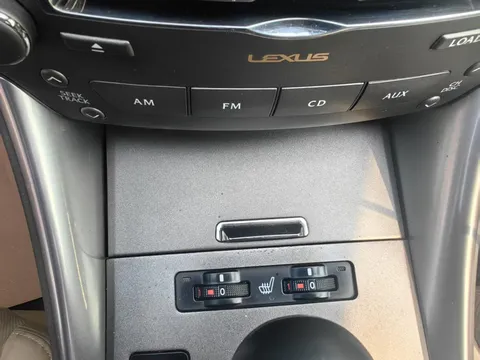 Lexus IS