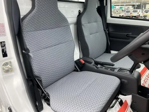 Nissan Clipper Truck