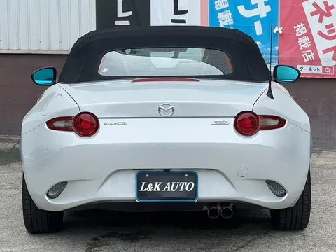 Mazda MX-5 (Roadster)