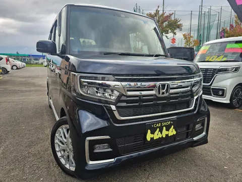 Honda N-BOX Custom