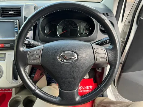 Daihatsu Mira Custom