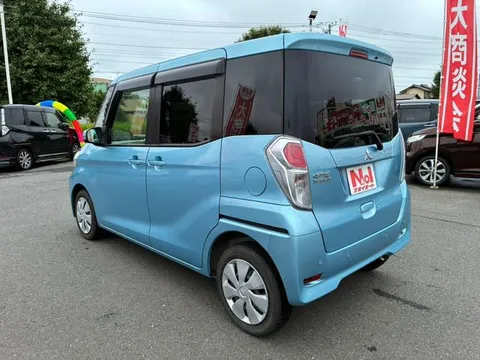 Mitsubishi eK Space