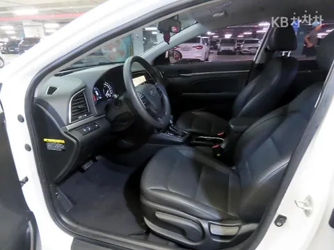 Hyundai Elantra (Avante)