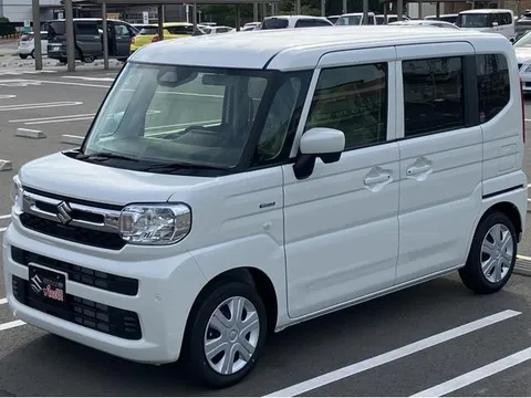 Suzuki Spacia