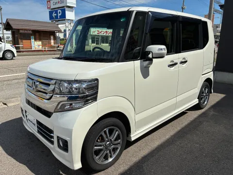 Honda N-BOX Custom