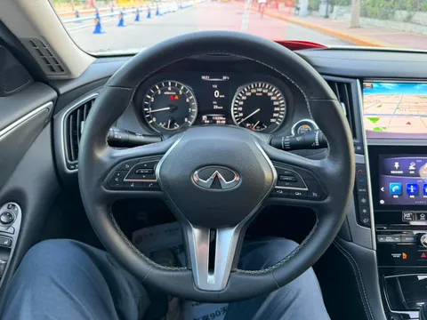 Infiniti Q50L