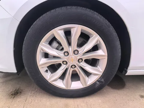 Chevrolet Malibu XL