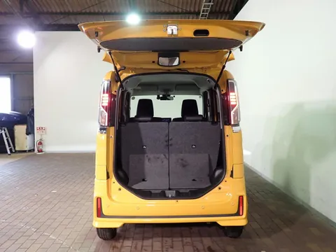 Suzuki Spacia Custom