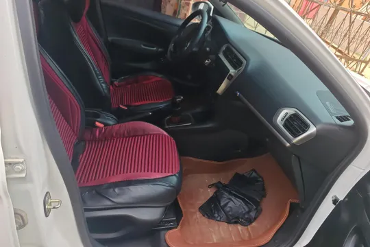 Peugeot 301