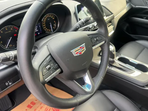 Cadillac CT4