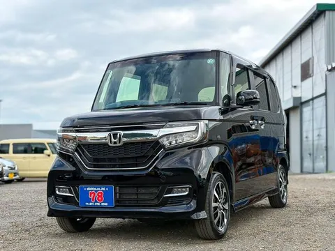 Honda N-BOX Custom