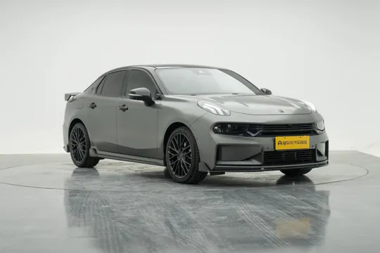 Lynk & Co 03