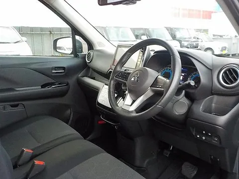 Mitsubishi eK X
