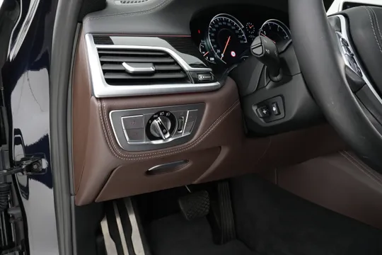BMW BMW
