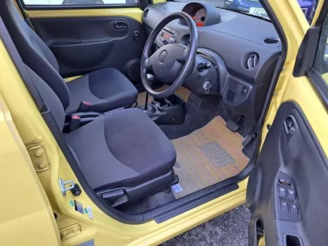 Daihatsu Esse