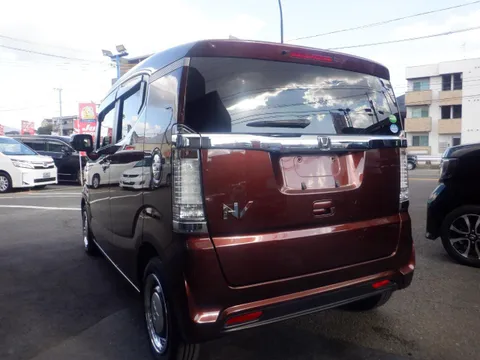 Honda N-BOX Slash