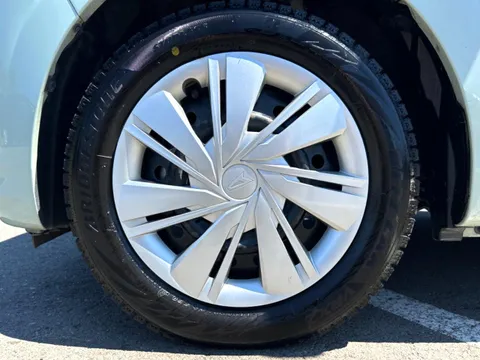 Daihatsu Mira Tocot