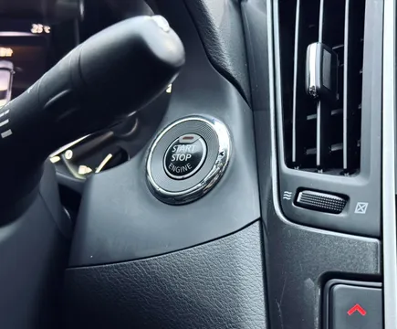 Infiniti Q50L