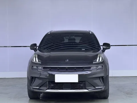Lynk & Co Lynk & Co 06