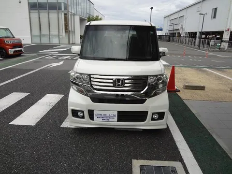 Honda N-BOX Custom