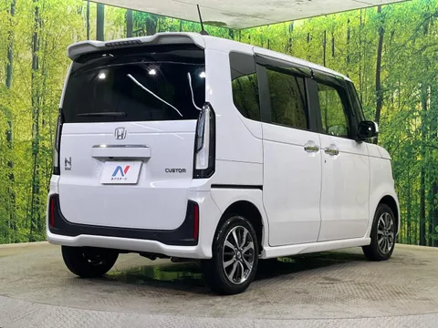 Honda N-BOX Custom